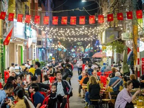 Hà Nội thí điểm kinh tế đêm có kiểm soát tại Hoàn Kiếm, Tây Hồ