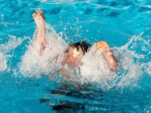 Hai nam sinh gặp nạn khi tắm biển Quy Nhơn