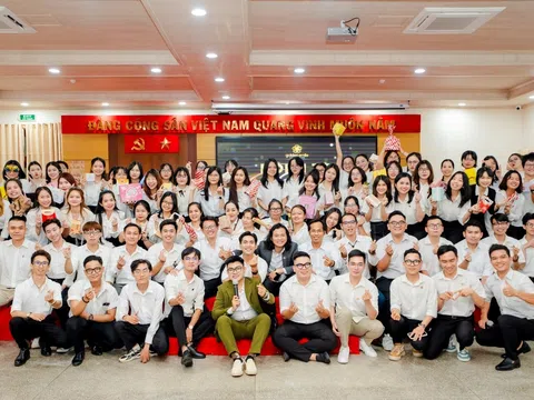 Hội nghị tổng kết quý III và định hướng chiến lược quý IV Golden Smile Corporation: Khi hiền tài là “kho báu” của doanh nghiệp
