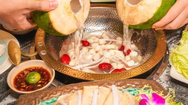 Lửa Đỏ Tân Cương: Thưởng thức ẩm thực Trung Hoa ngay giữa lòng Hà Nội